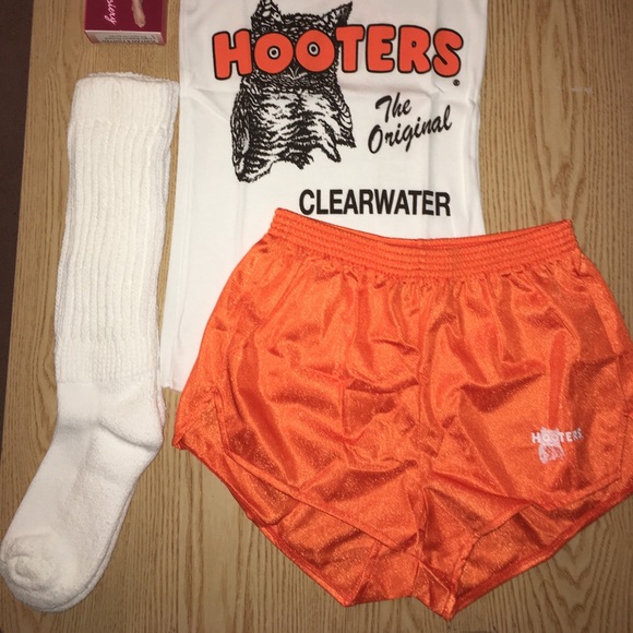 New Hooters Girl Vintage Uniform Tank Shorts Pantyhose XL Length Socks Size XS - Picture 4 of 16